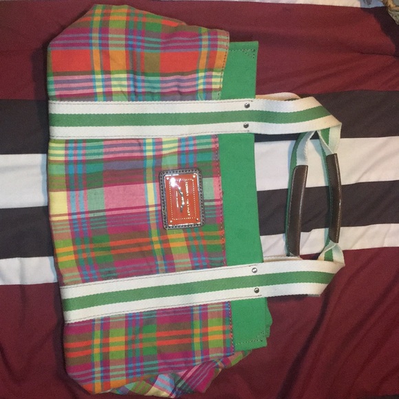 Tommy Hilfiger hand bag - Picture 1 of 2